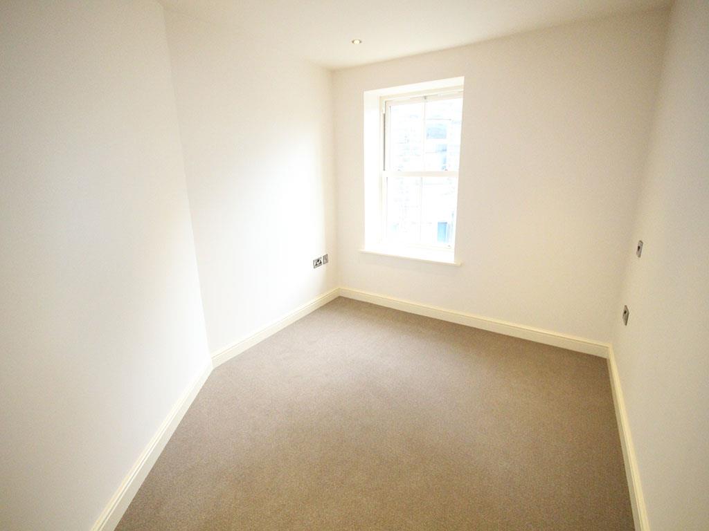 2 bedroom apartment To Let in Barnoldswick - 2016-01-14 10.51.09.jpg